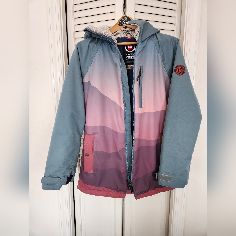 RARE 686 Women's Dream Insulated Jacket - Mountain Sunset, Goblin Blue, size M